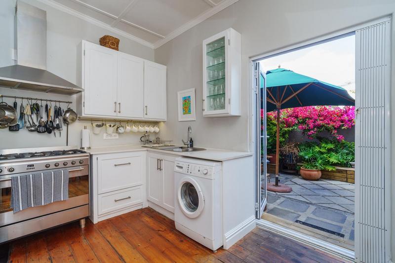 2 Bedroom Property for Sale in Wynberg Upper Western Cape